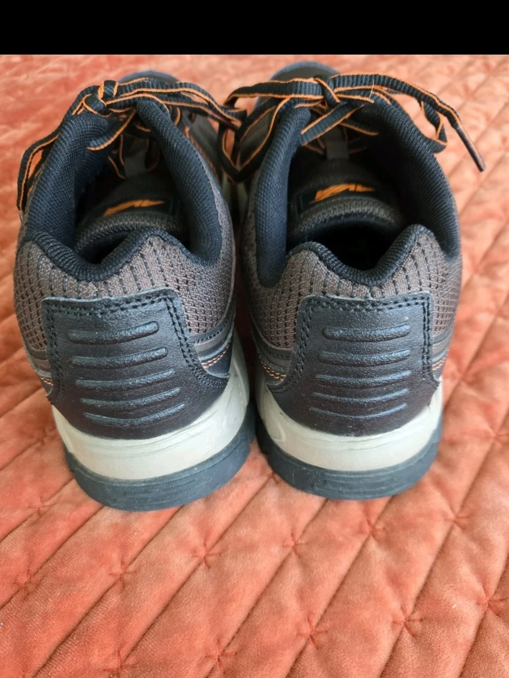 Avia Men's Brown/Black Jag Trail hiking Sneaker,mens 7.5 ,xlnt.cond.
